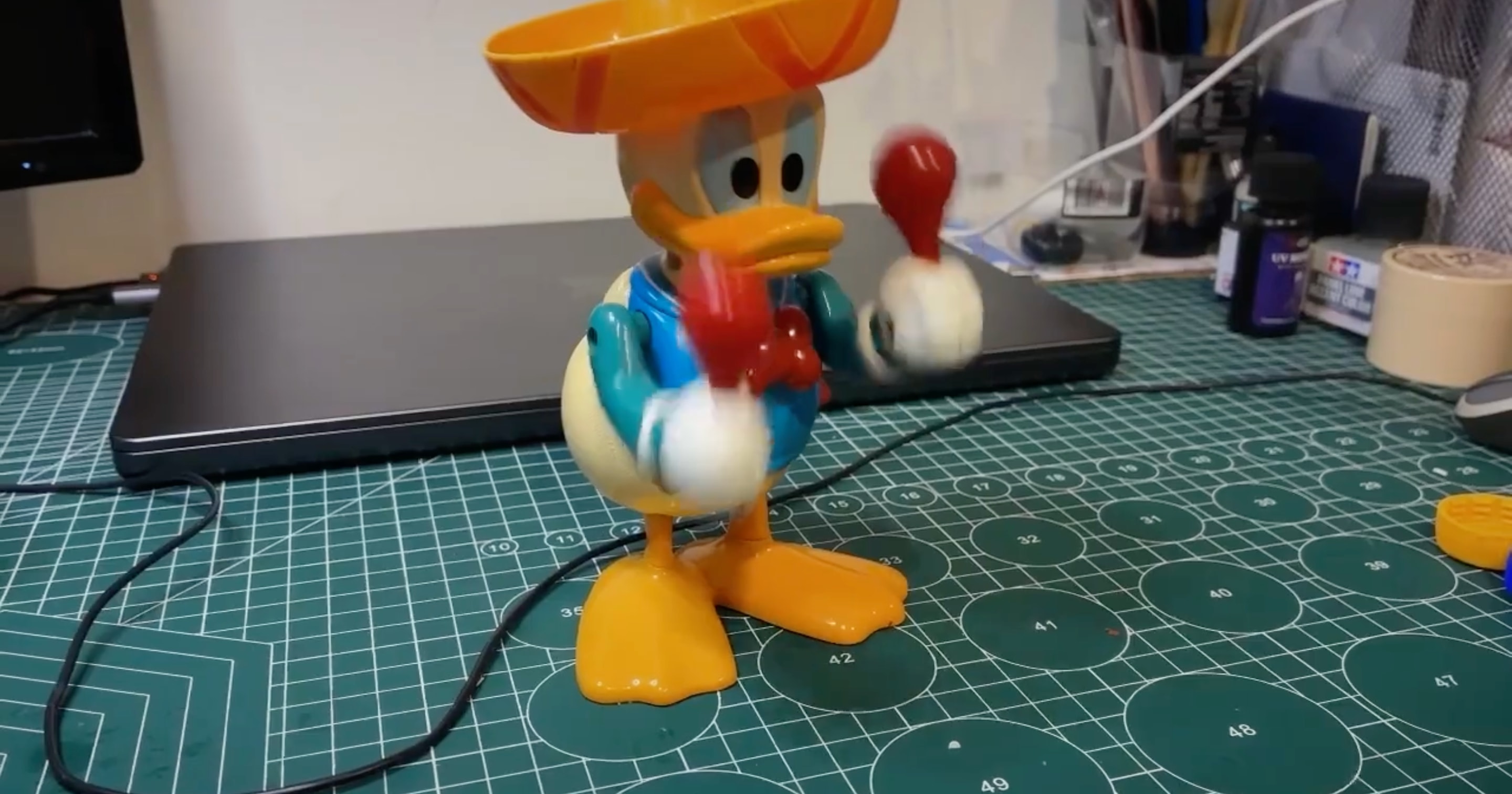 Vintage Illco Donald Duck wind up
