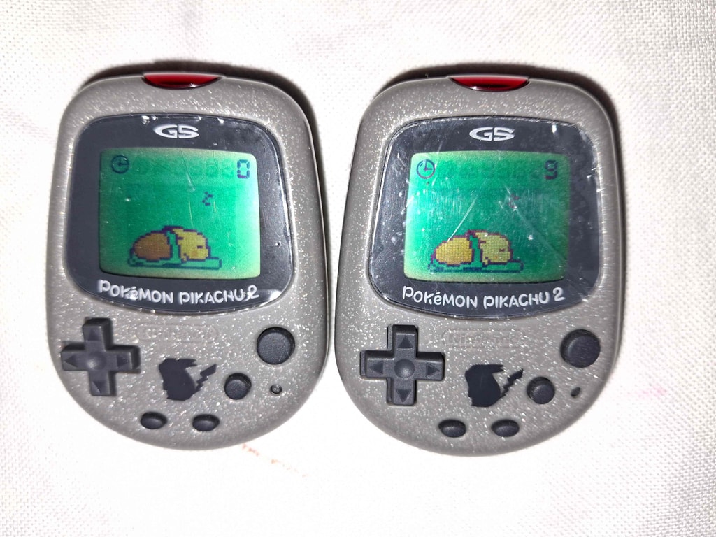 Pokemon Pikachu 2 GS pair