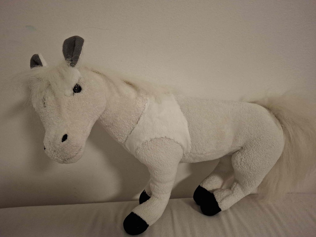 Kosen white plush horse