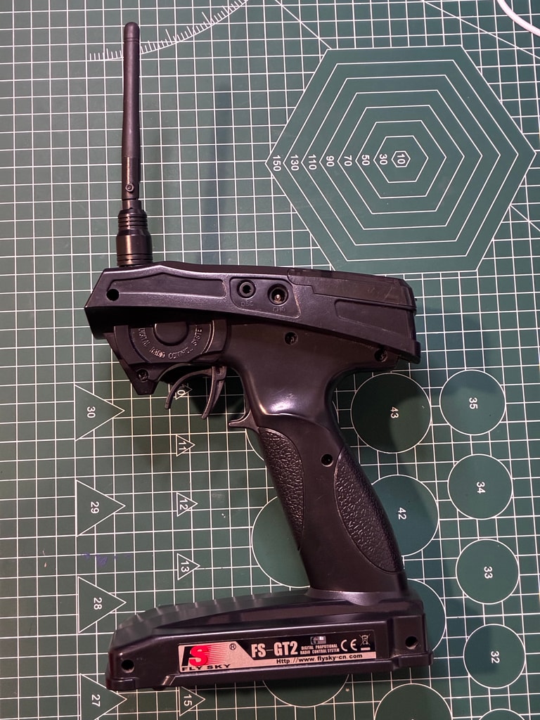 FlySky FS-GT2 RC transmitter