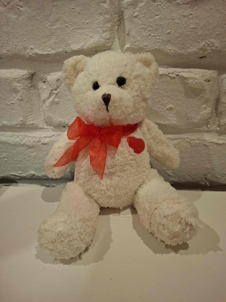 White press-heart talking teddy